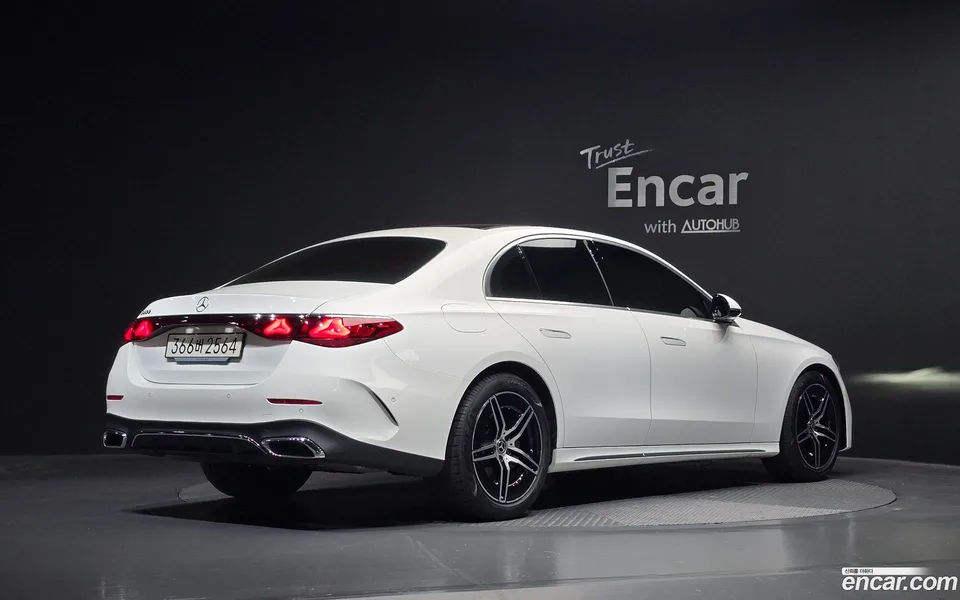 Mercedes-Benz E-Class 2025
