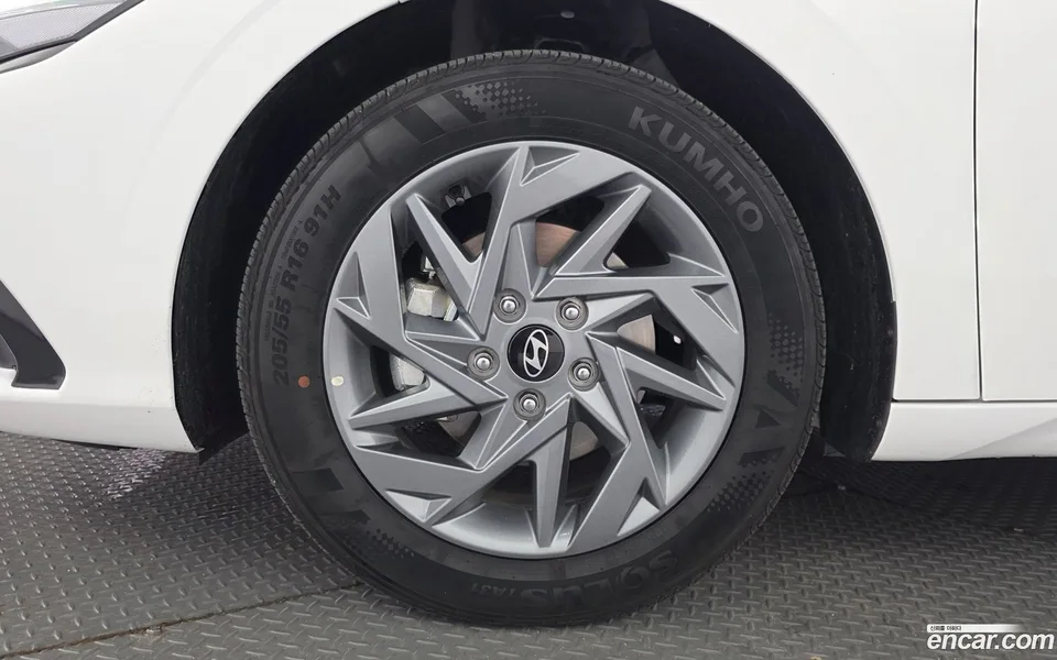 Hyundai Avante CN7 1.6 2025 — миниатюра 2