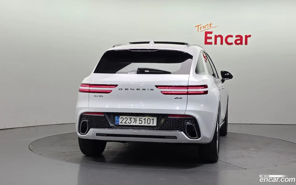 Genesis GV70 2.5T AWD 2023 — миниатюра 4
