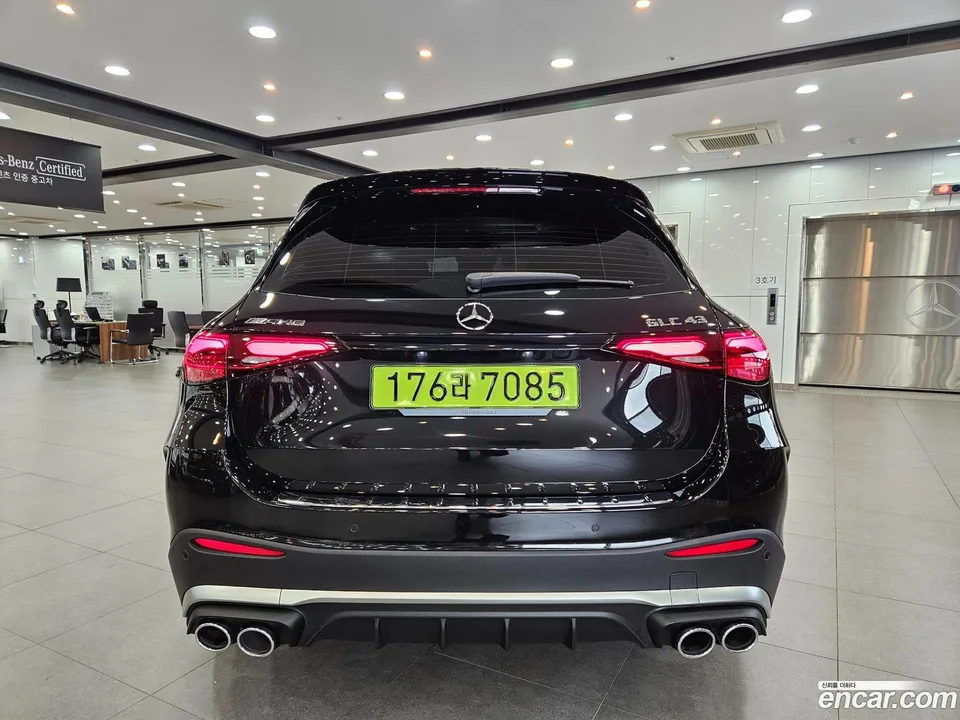 Mercedes-Benz GLC-Class AMG GLC43 4MATIC 2025 — миниатюра 4