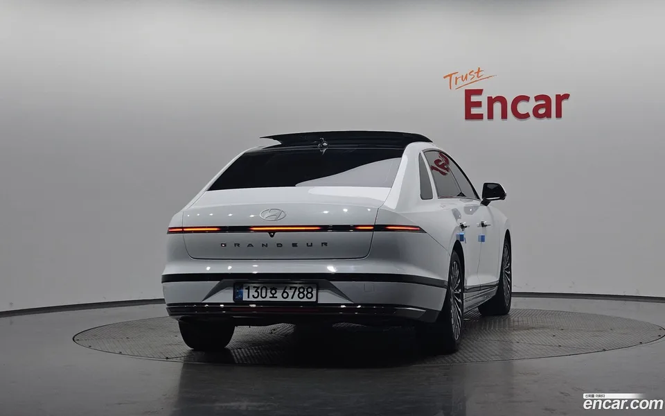 Hyundai Grandeur Hybrid 2023 — миниатюра 4