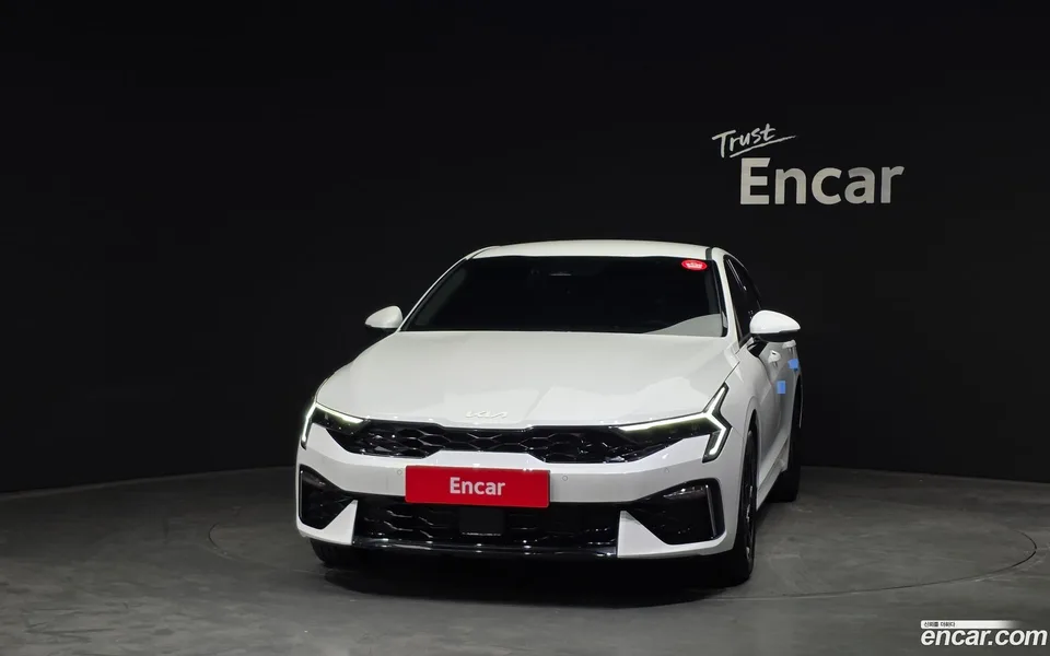 Kia K5 2.0 2024 — thumbnail 3