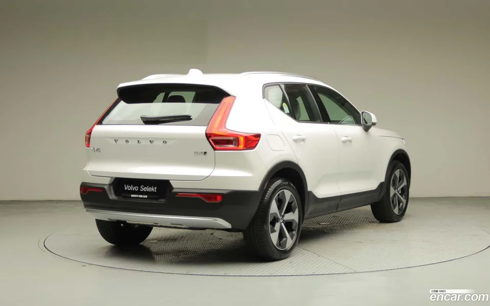 Volvo XC40 B4 2026 — миниатюра 4