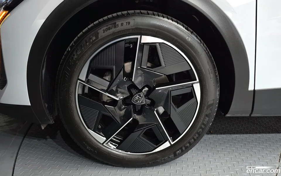 Peugeot 408 1.2 Pure Tech GT 2024 — миниатюра 2
