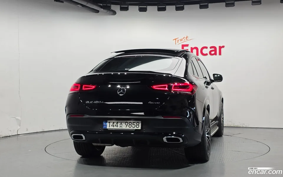 Mercedes-Benz GLE-Class GLE400d 4MATIC 2022 — миниатюра 4