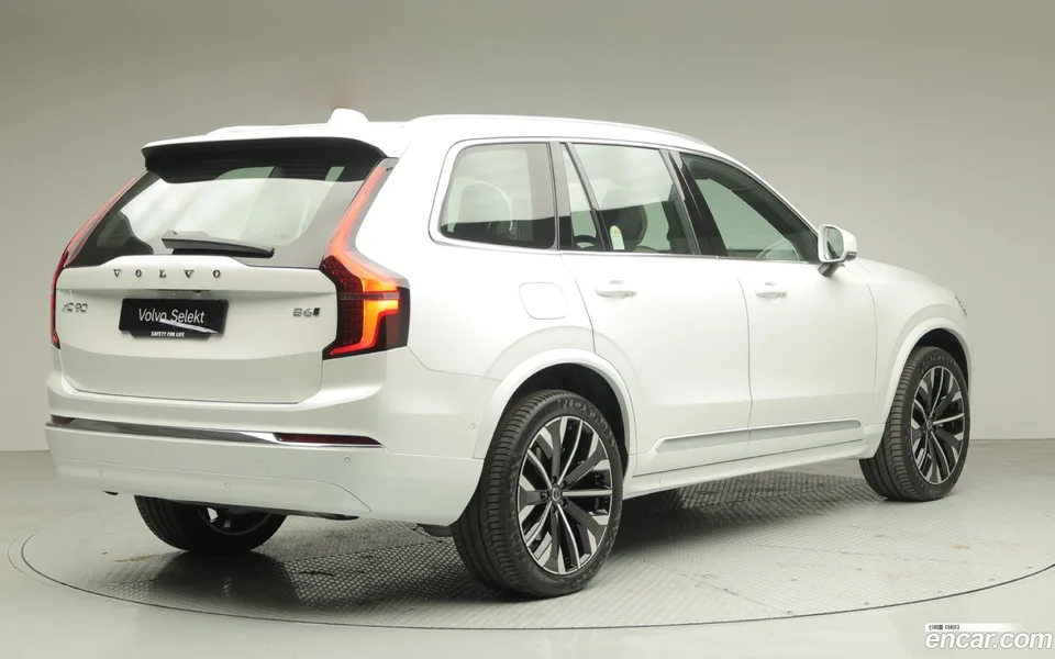 Volvo XC90 B6 2025 — миниатюра 4