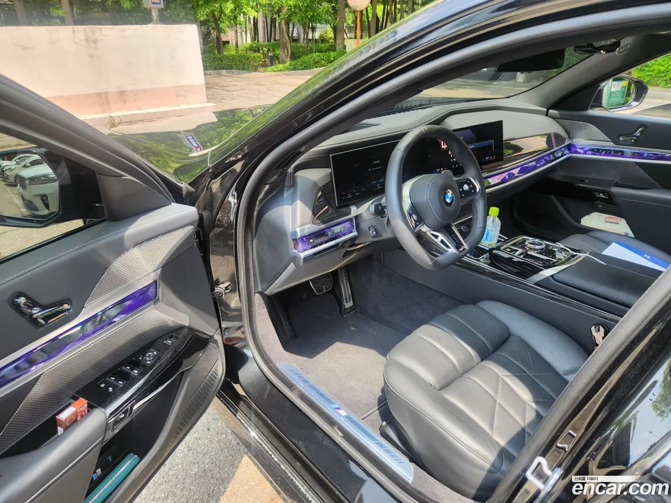 BMW 7 Series 740d xDrive M 2024 — миниатюра 2
