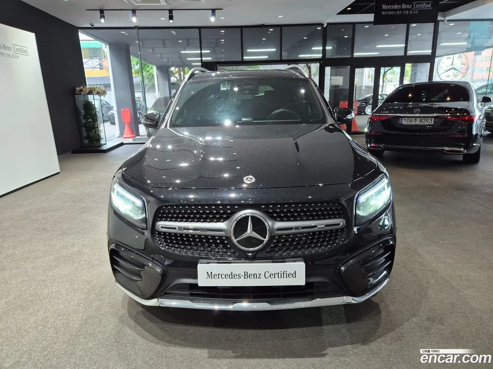 Mercedes-Benz GLB-Class GLB250 4MATIC 2025 — миниатюра 3