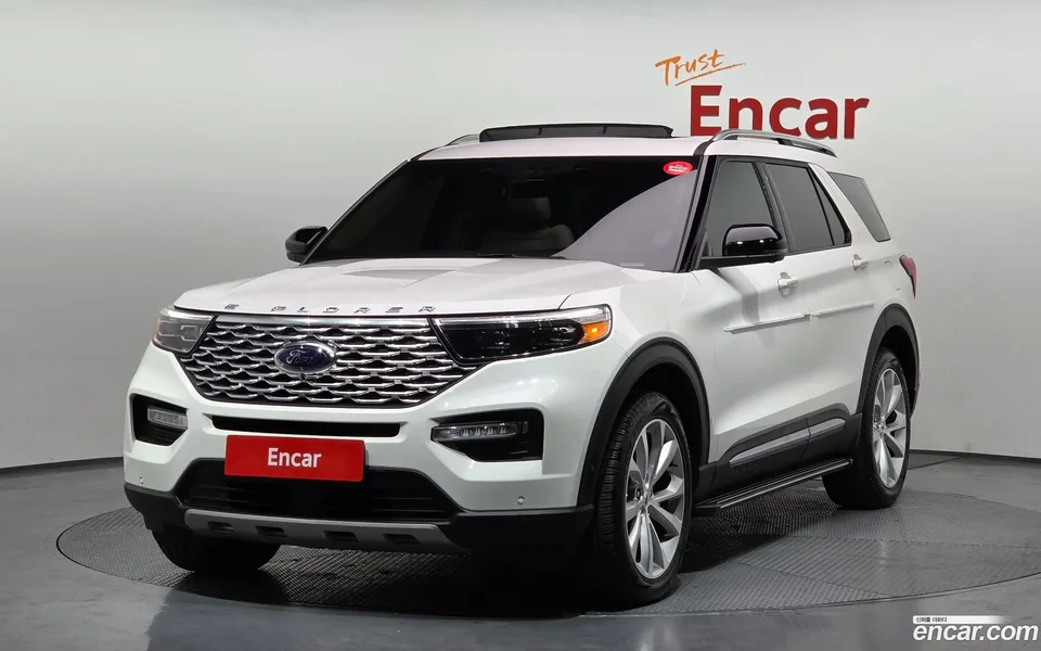 Ford Explorer 3.0 4WD 2022 — фото 1, купить с доставкой в Москву