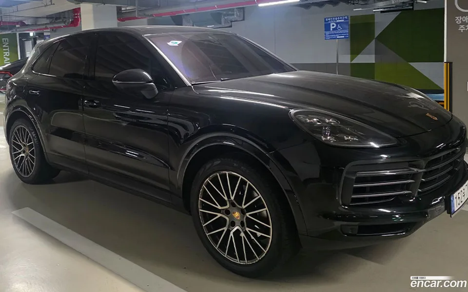 Porsche Cayenne 3.0 2023 — миниатюра 3