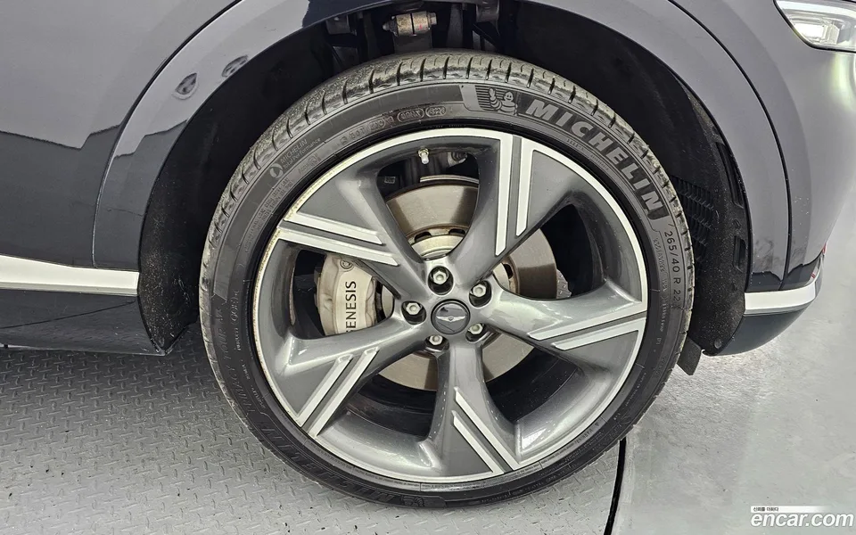 Genesis GV80 2.5T 2WD 2024 — миниатюра 2