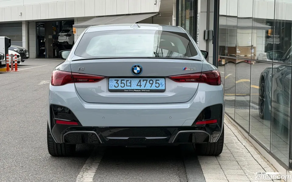 BMW i4 M50 2025 — миниатюра 4