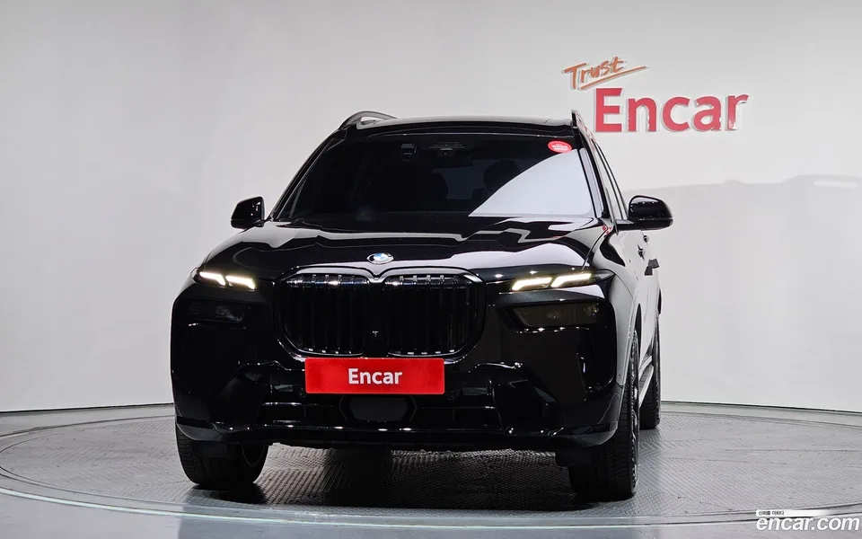BMW X7 xDrive 40i M 7 2025 — миниатюра 3