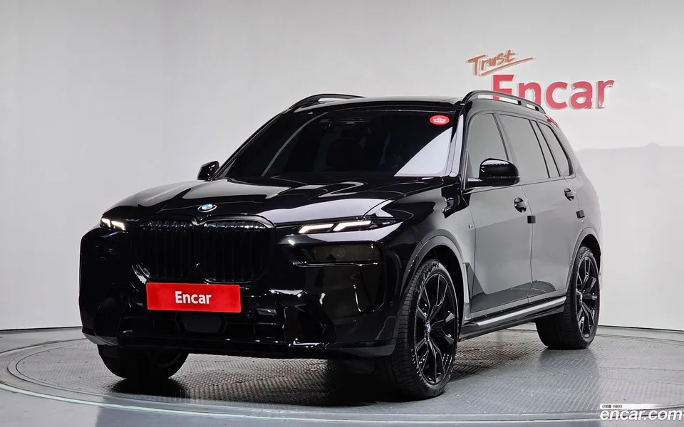 BMW X7 xDrive 40i M 7 2025 — фото 1, купить с доставкой в Москву