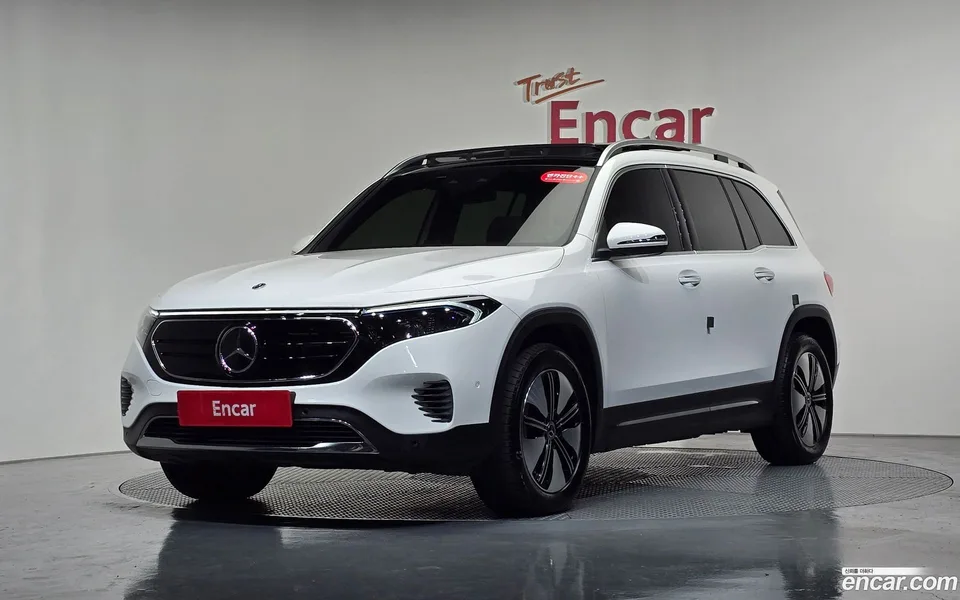 Mercedes-Benz EQB EQB300 4MATIC 2023 — фото 1, купить с доставкой в Москву