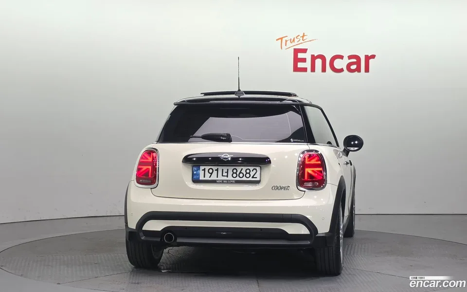 MINI Cooper 2022 — миниатюра 4