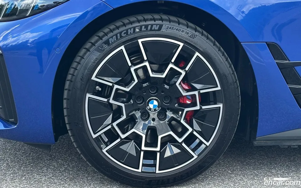 BMW i4 eDrive40 M 2025 — миниатюра 5
