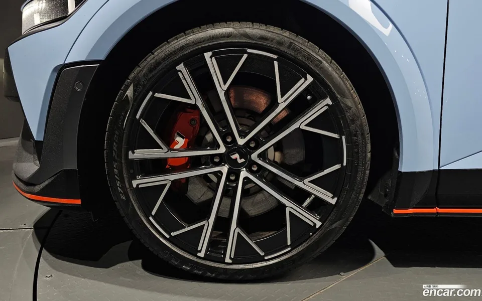 Hyundai Ioniq 5 N 2025 — миниатюра 2