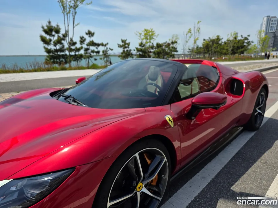 Ferrari 296 GTS 3.0 V6 2024 — миниатюра 3