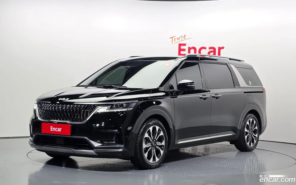 Kia Carnival 9 2022 — фото 1, купить с доставкой в Москву
