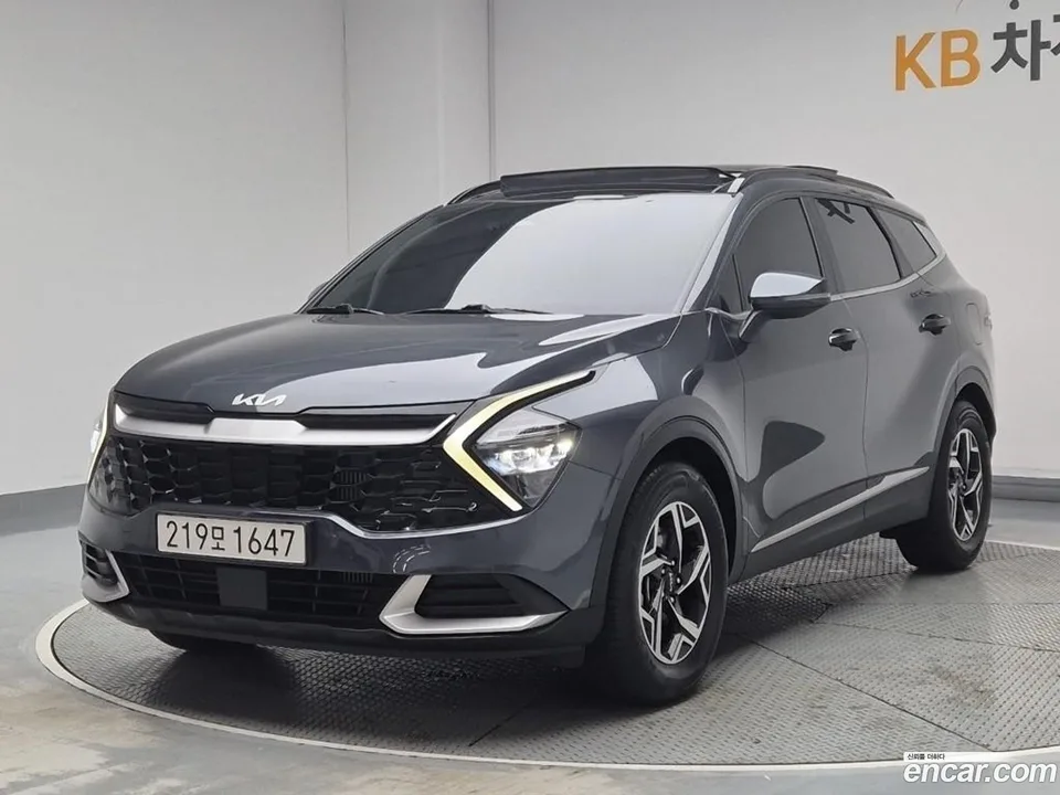 Kia Sportage 1.6 2WD 2022 — фото 1, купить с доставкой в Москву