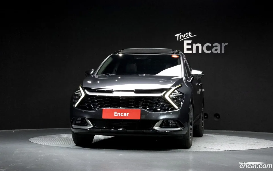 Kia Sportage Hybrid 2WD 2023 — миниатюра 3