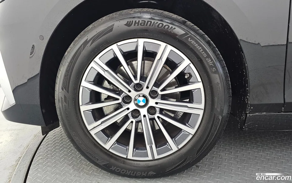 BMW 2 Series Active Tourer 220i 2023 — миниатюра 2