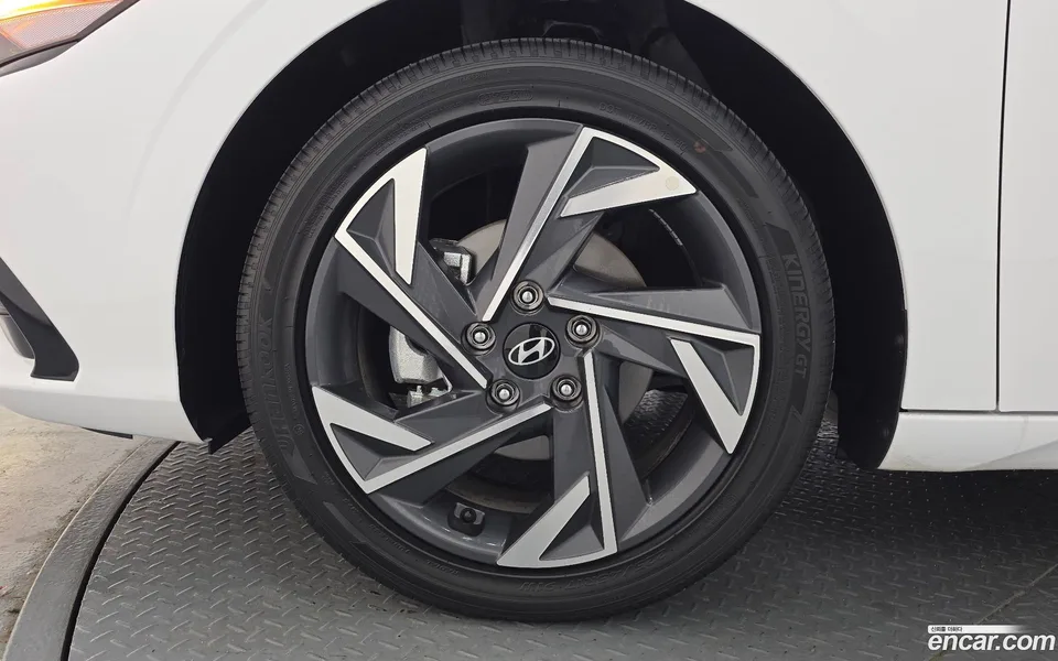 Hyundai Avante CN7 1.6 2025 — миниатюра 5