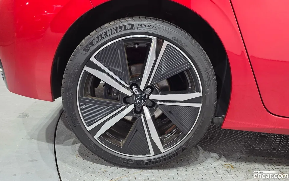 Peugeot 308 1.2 GT 2025 — миниатюра 2