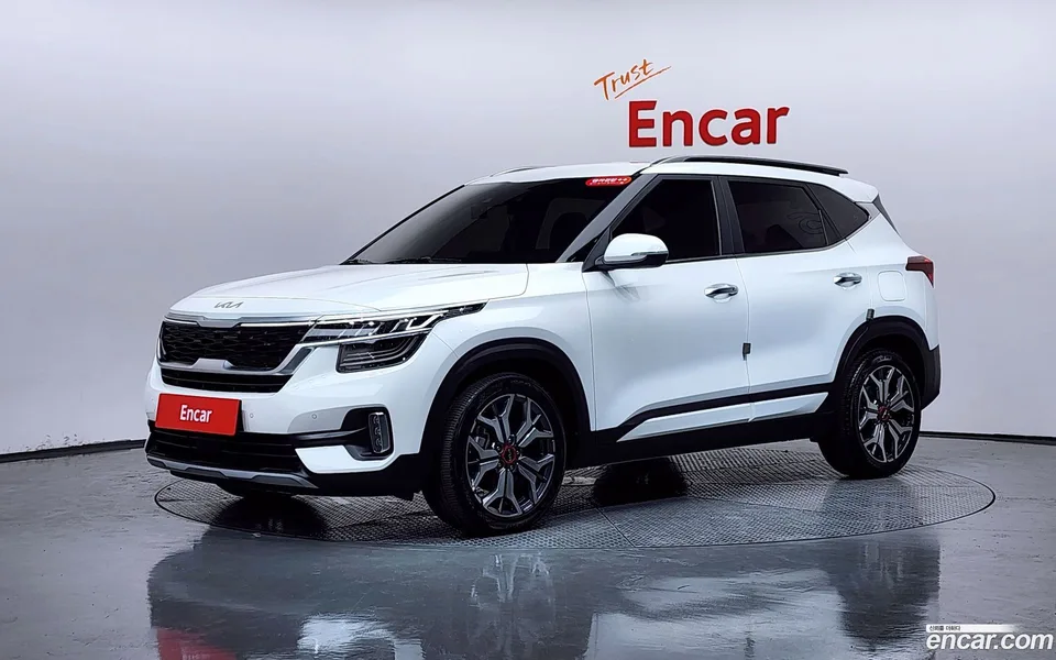 Kia Seltos 1.6 2WD 2022 — photo 1, buy with delivery to Moscow