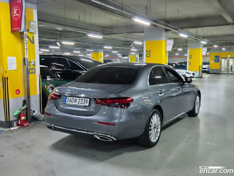 Mercedes-Benz E-Class E250 2023 — миниатюра 5