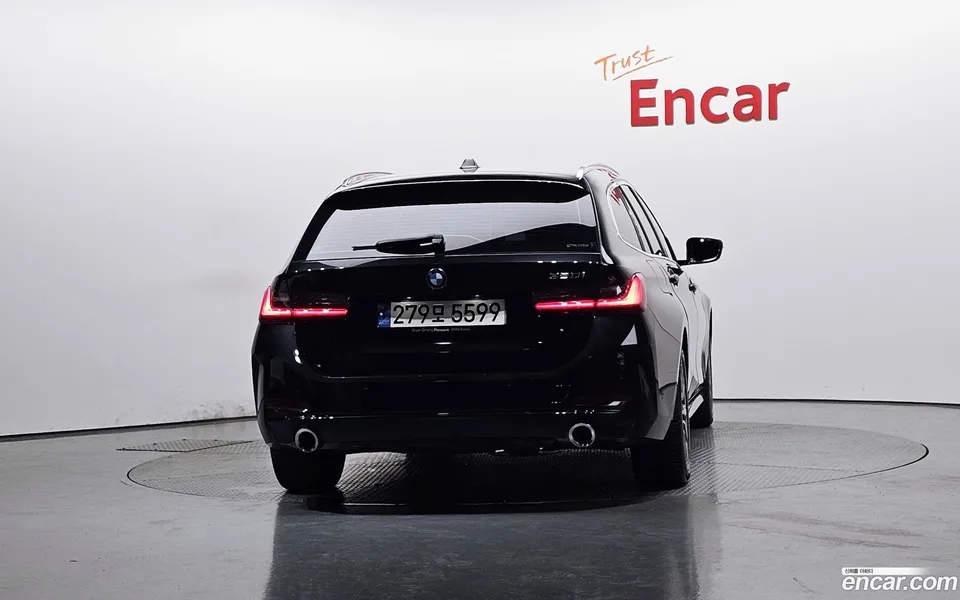 BMW 3 Series 320i 2024 — миниатюра 4