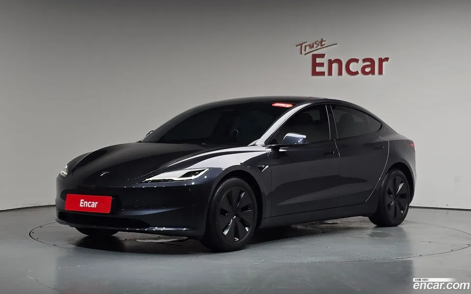 Tesla Model 3 AWD 2025 — фото 1, купить с доставкой в Москву