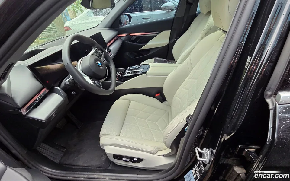 BMW 5 Series 520i 2025 — миниатюра 2