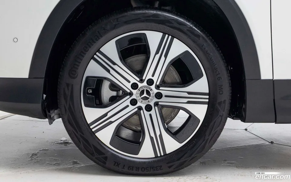 Mercedes-Benz EQB EQB300 4MATIC 2025 — миниатюра 5