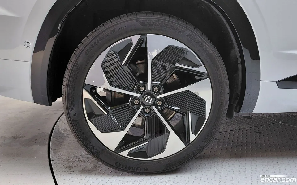 Renault Samsung Grand Koleos 1.5 E-TECH 2WD 2024 — миниатюра 5