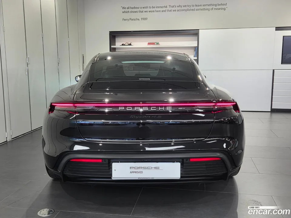 Porsche Taycan 4S 2024 — миниатюра 4