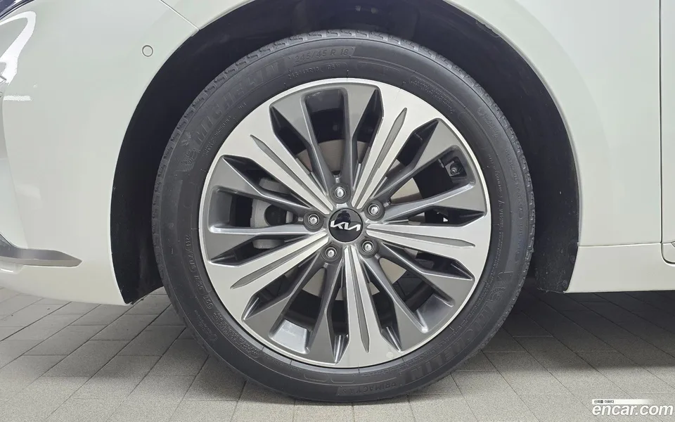 Kia K8 Hybrid 2023 — миниатюра 2
