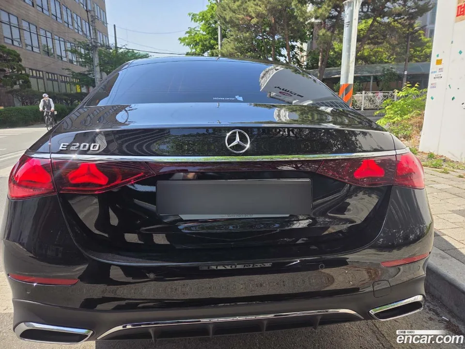 Mercedes-Benz E-Class E200 AMG Line 2026 — миниатюра 4