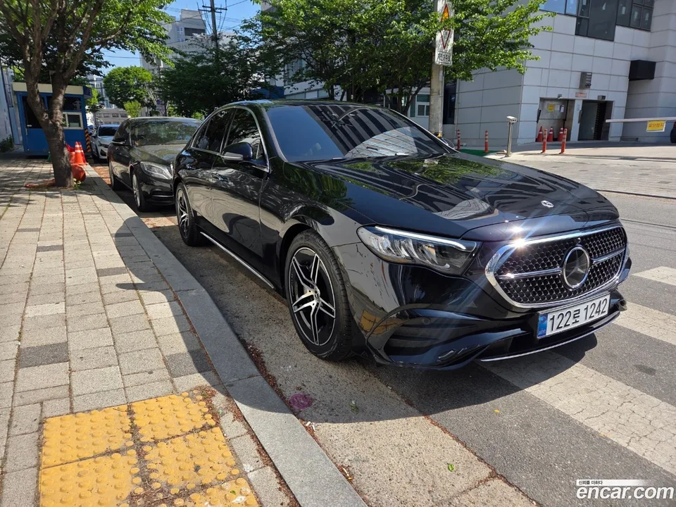 Mercedes-Benz E-Class E200 AMG Line 2026 — фото 1, купить с доставкой в Москву