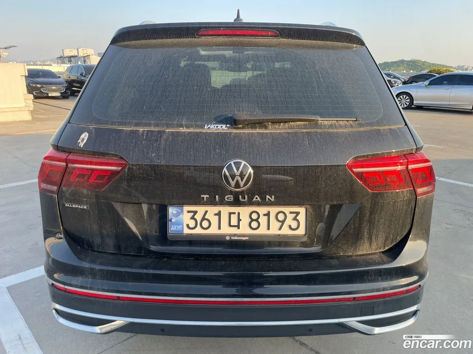 Volkswagen Tiguan Allspace 2.0 TSI 2023 — миниатюра 4