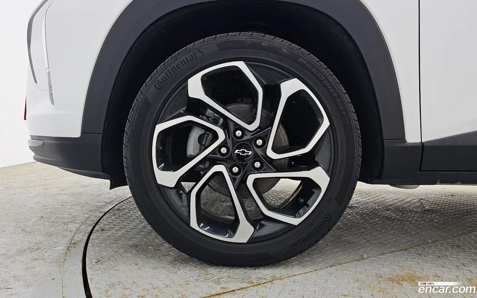 Chevrolet Trax Crossover 1.2 RS 2023 — миниатюра 2