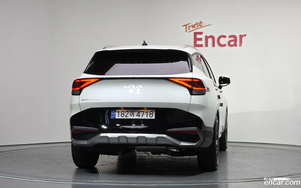 Kia Sportage 2.0 2WD 2022 — миниатюра 4