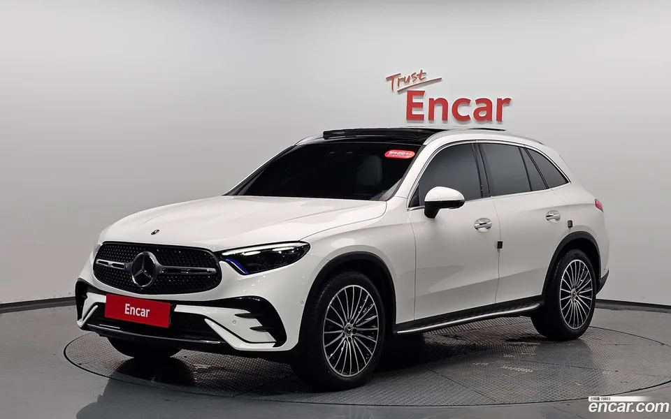 Mercedes-Benz GLC-Class GLC300 4MATIC AMG Line 2024 — фото 1, купить с доставкой в Москву