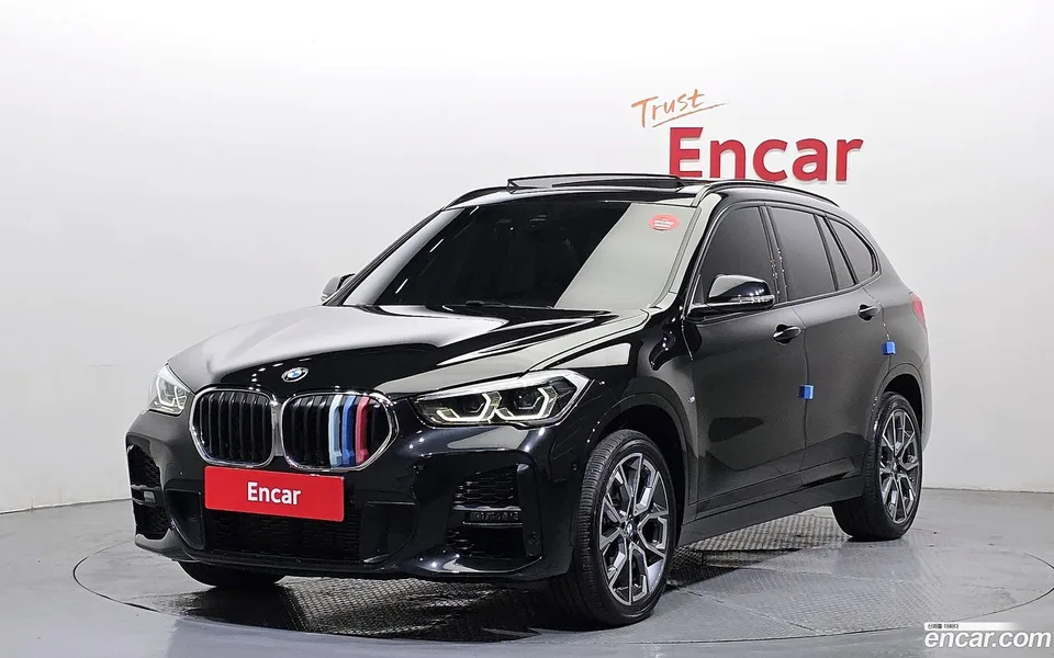 BMW X1 xDrive 20i M 2022 — photo 1, buy with delivery to Moscow
