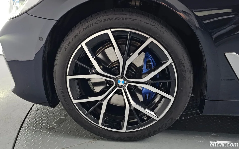 BMW 5 Series 530i M 2023 — миниатюра 5