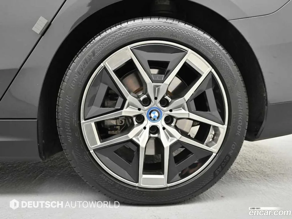 BMW i5 eDrive 40 2024 — миниатюра 5