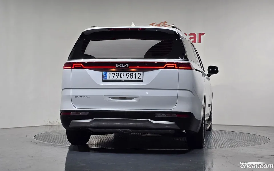 Kia Carnival 7 2023 — миниатюра 4