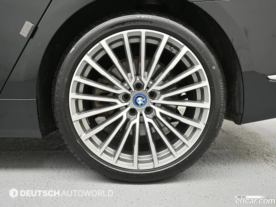 BMW 7 Series 745e i 2022 — миниатюра 2