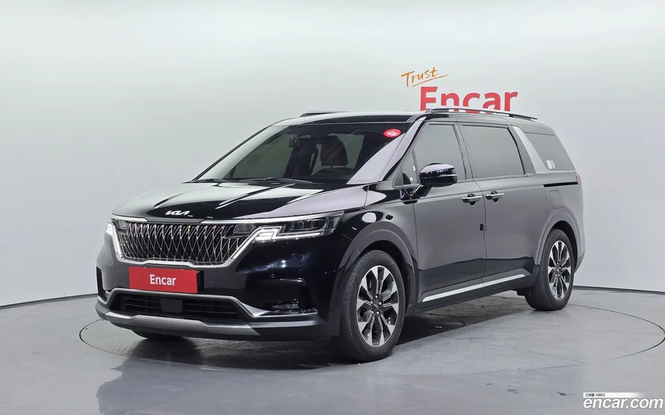 Kia Carnival 9 2023 — photo 1, buy with delivery to Moscow